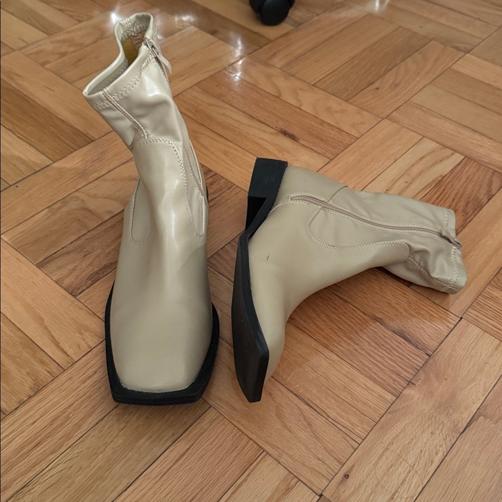 Square toe boots - Picture 2 of 6